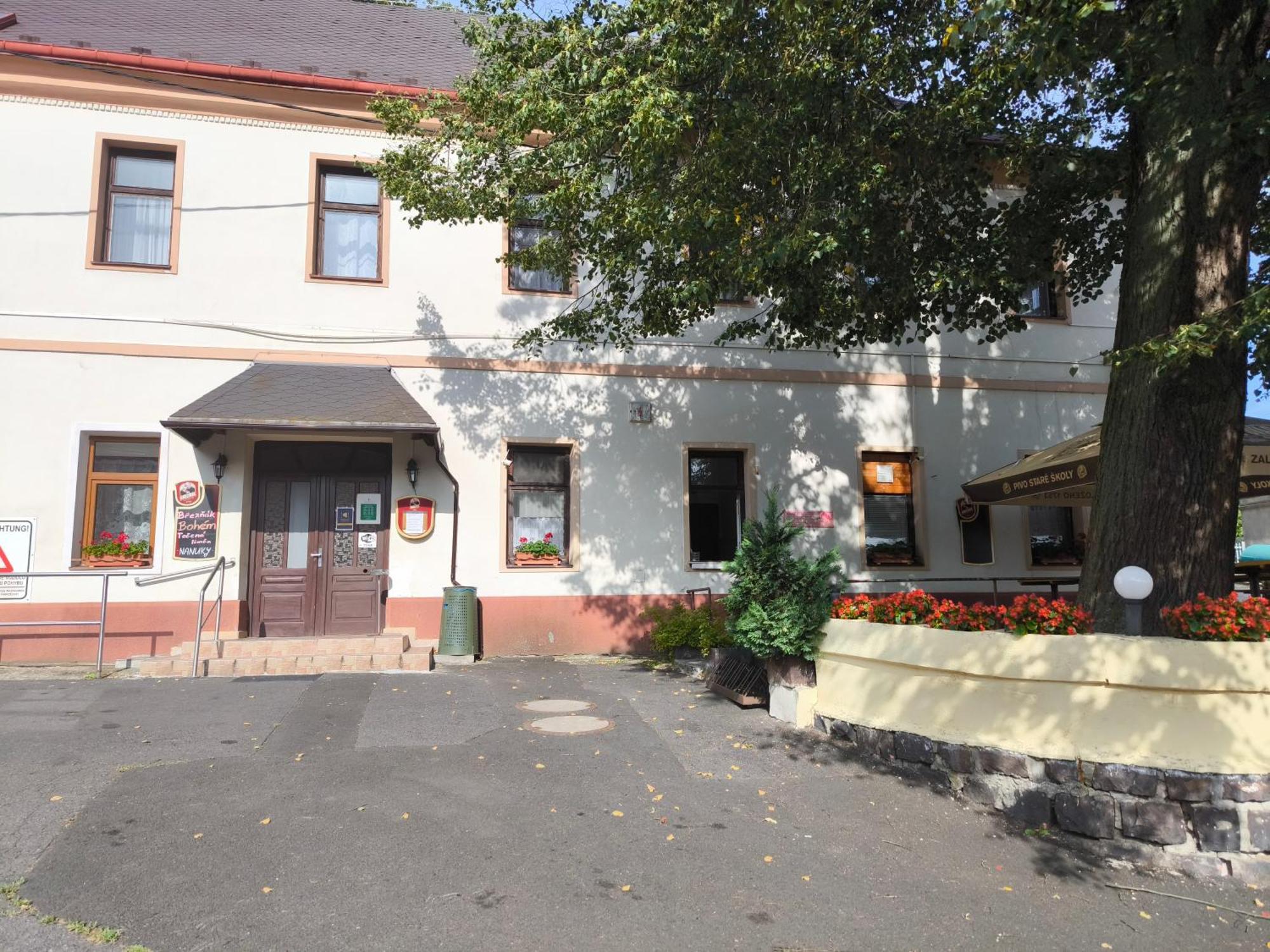 Penzion U Zeleneho Stromu Telnice Exteriör bild