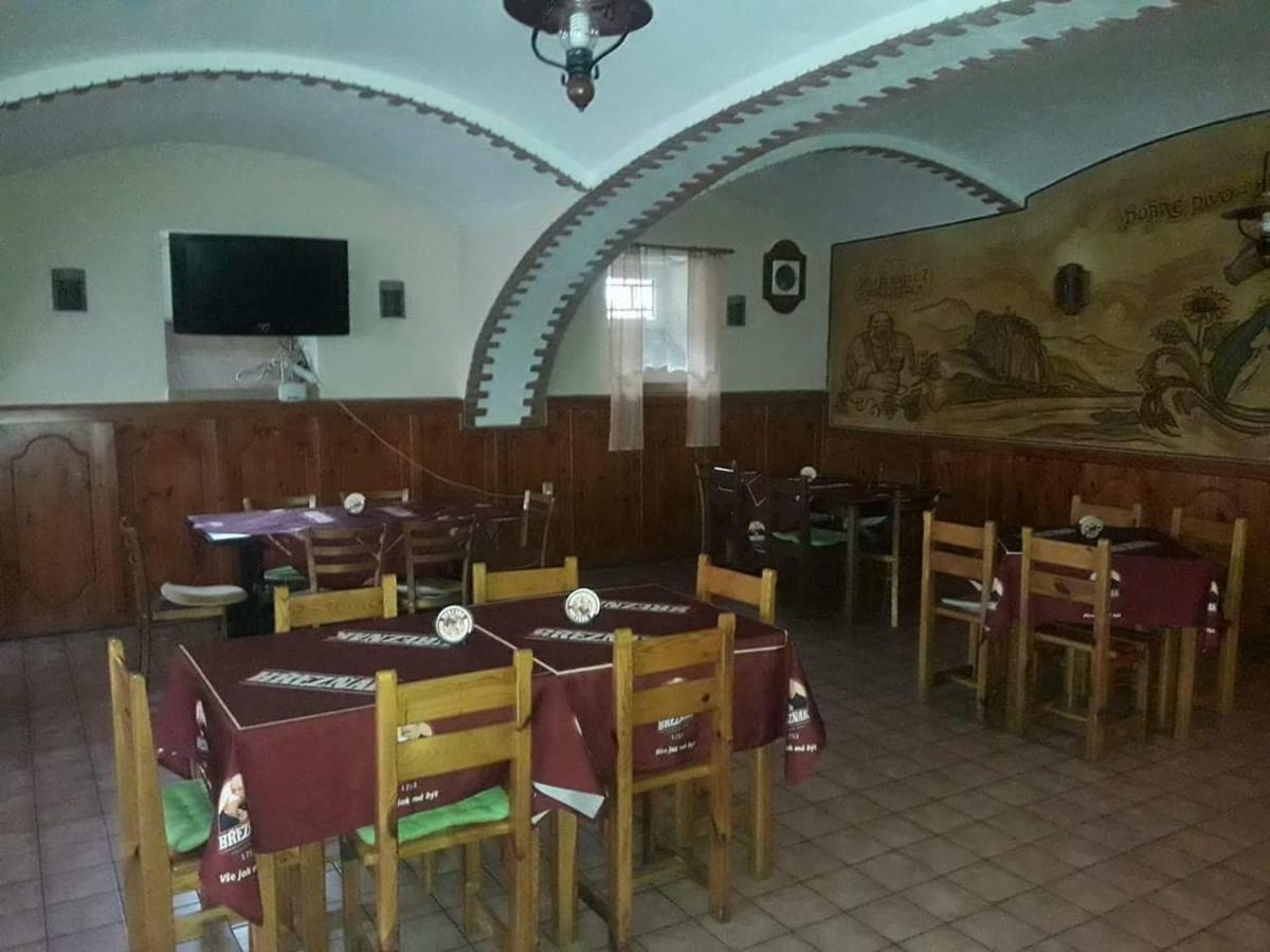 Penzion U Zeleneho Stromu Telnice Exteriör bild